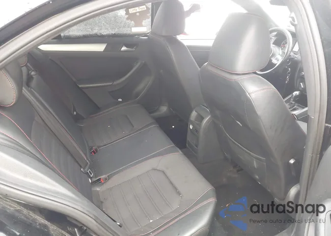 3VW4S7AJ2EM233875: 44531960