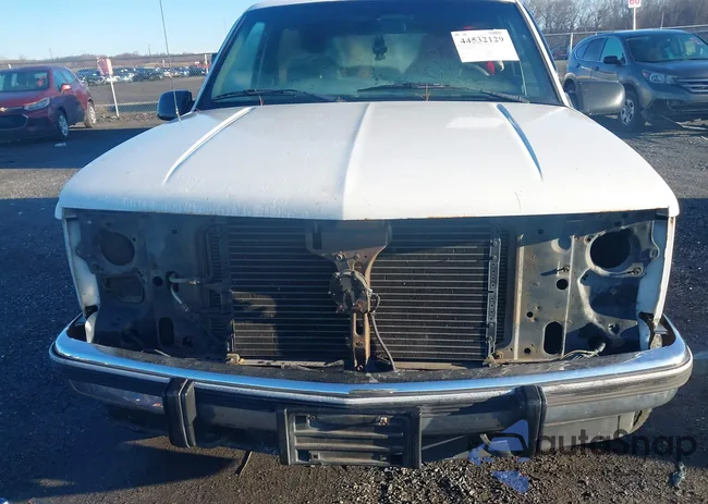 1GNEK18K0NJ333643: 44532129