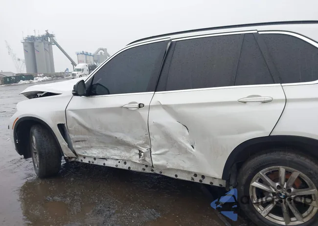 5UXKR0C55F0K57121: 44531333