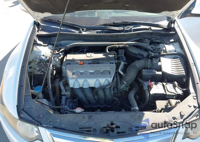 JH4CU2F87CC002811: 44531337