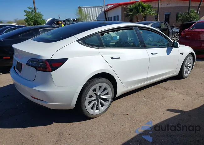 5YJ3E1EA6NF209130: 44531424