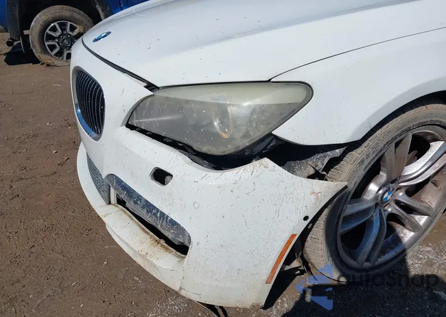 WBAKB8C58ACY63165: 44531582