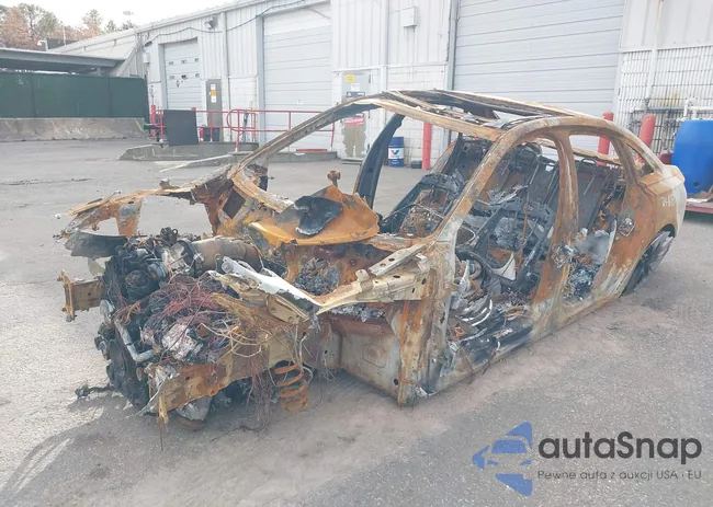 WAUL2AF21KN039205: 44532695