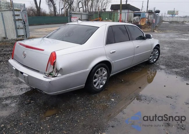 1G6KH5E60BU128913: 44532759