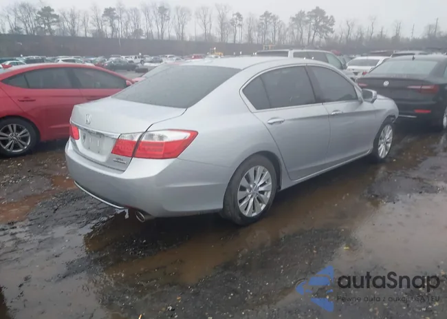 1HGCR3F93DA026054: 44532827