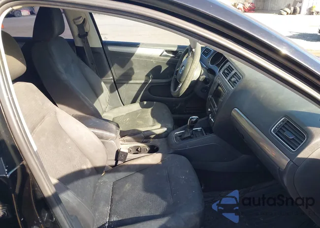 3VWD67AJ8GM267519: 44533060