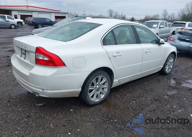 YV1952AS8B1137568: 44533082