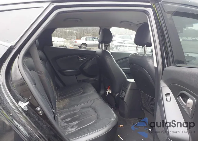 KM8JUCAG1FU111224: 44533106