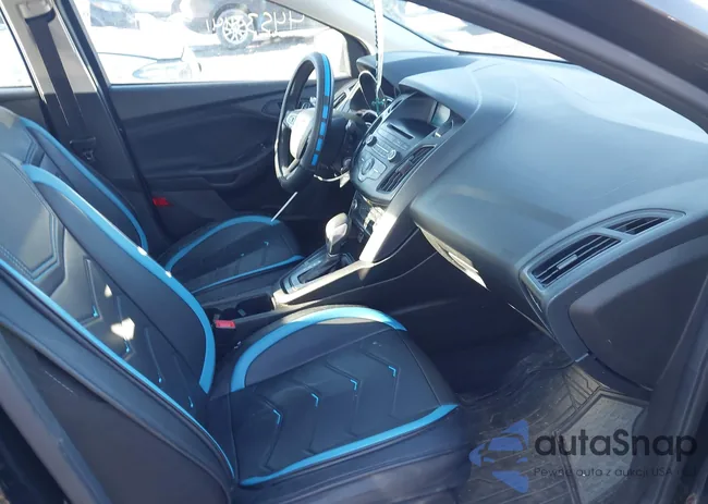 1FADP3E21HL330514: 44533141