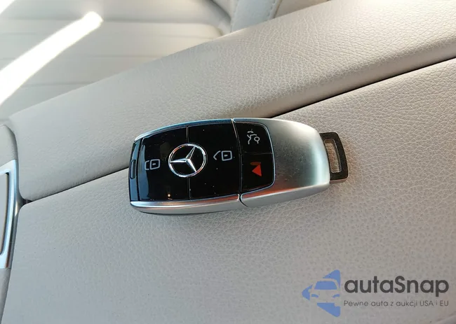 W1KZF8EB8PB176409: 44533169