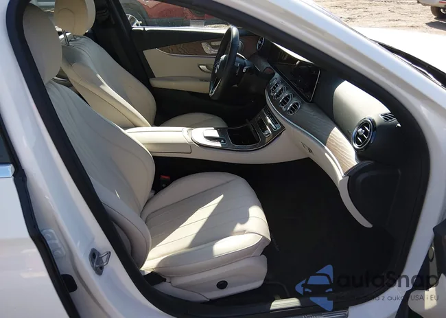 W1KZF8EB8PB176409: 44533169