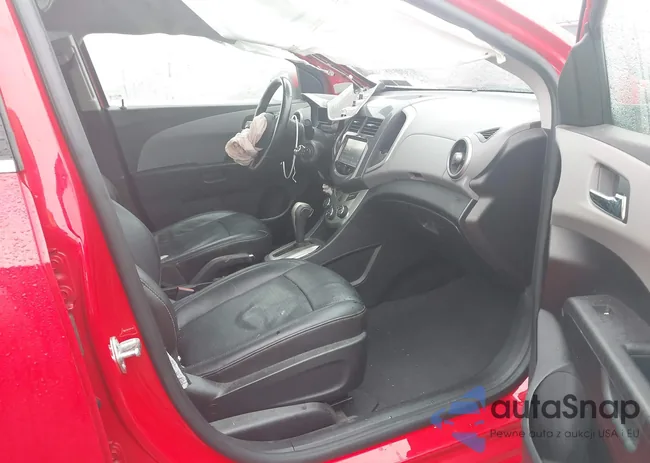 1G1JE5SB5E4193143: 44532216