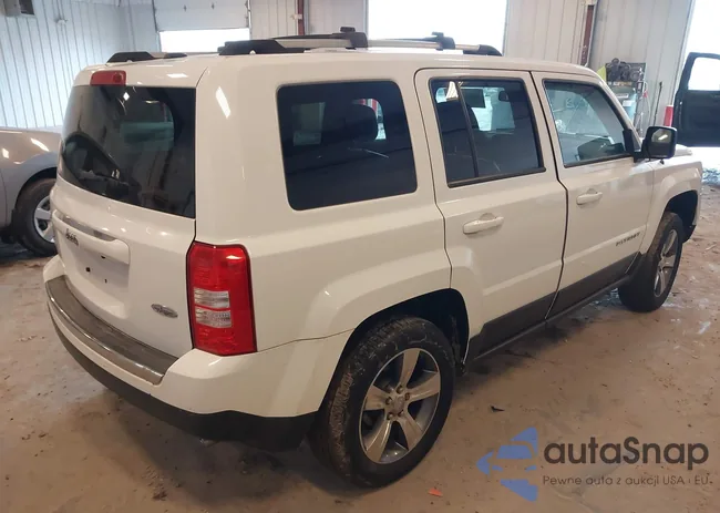 1C4NJRFB7GD647000: 44532405