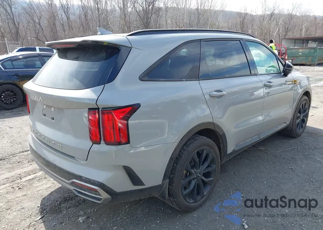 5XYRK4LF4NG130115: 44532427