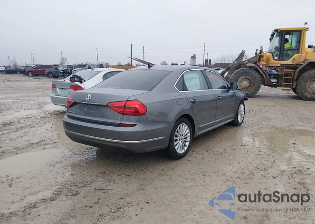 1VWBS7A30GC012076: 44534118