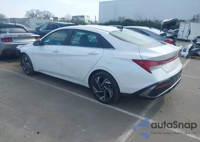 KMHLS4DG4SU005716: 44534133