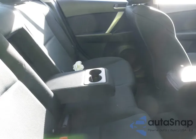 JM1BL1U66B1405216: 44534191