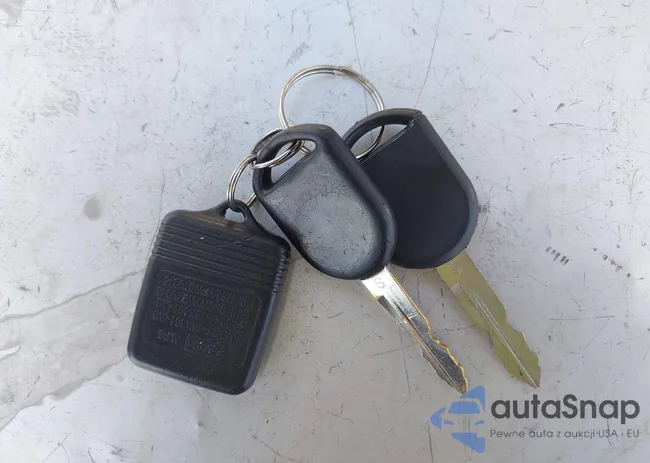 1ZVHT80N395135524: 44533316