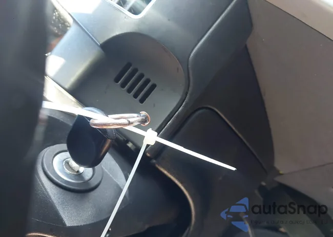 2FMHK6DC3CBD22957: 44533332