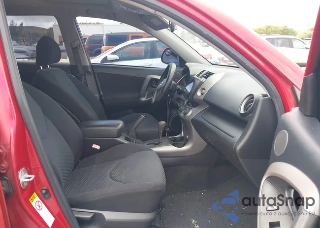 JTMBD32V586088219: 44533370