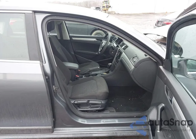 1VWAT7A36HC017616: 44533376