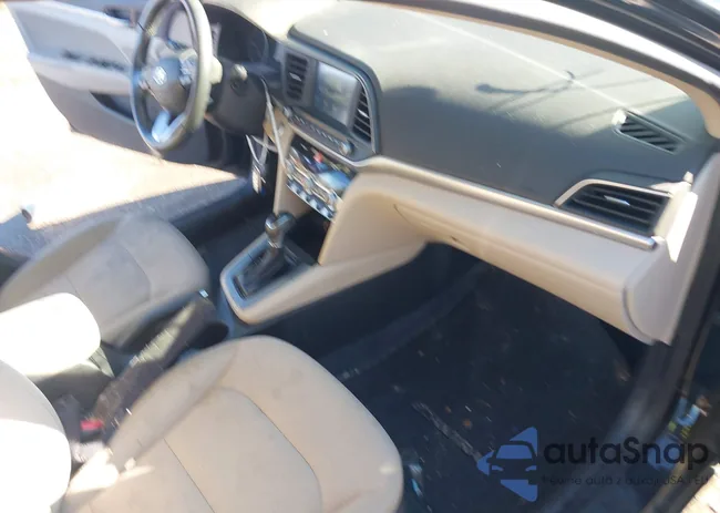 KMHD84LF6KU851678: 44533544