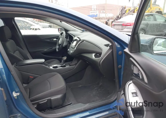 1G1ZB5ST5RF229699: 44533561