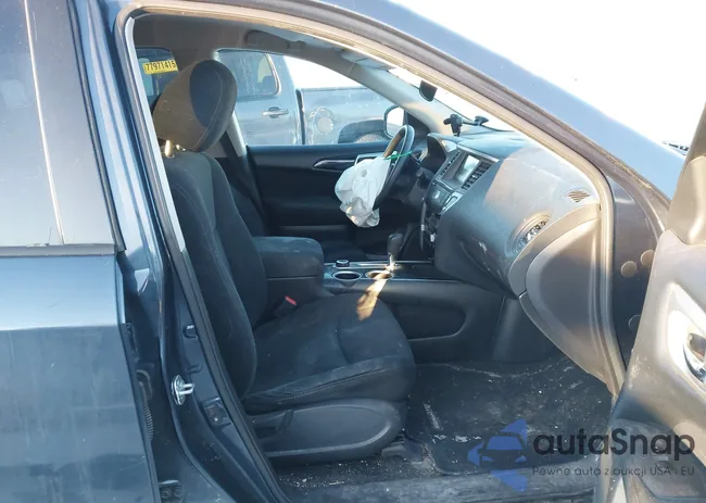 5N1AR2MM5FC666230: 44535053