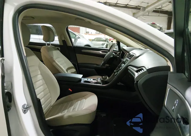 3FA6P0UU5JR254331: 44534325