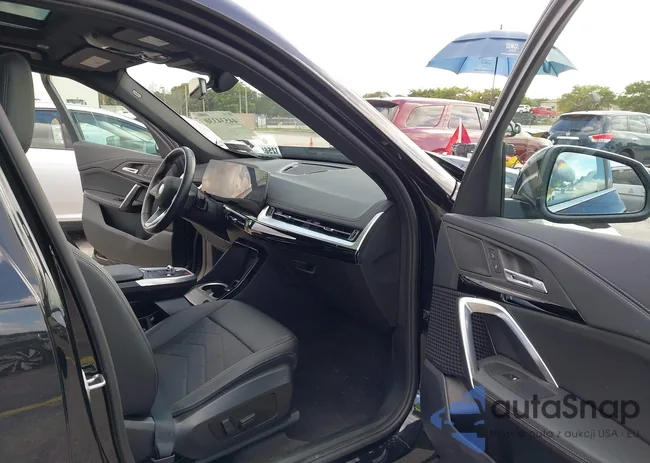 WBX73EF09S5336040: 44534330