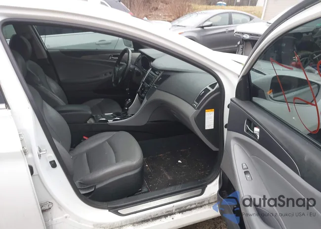 KMHEC4A41FA122306: 44534367