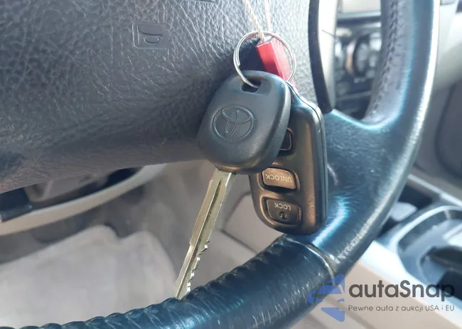 JTEBU17R98K020931: 44534443