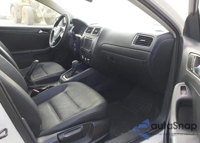 3VWDZ7AJ1BM308265: 44534571