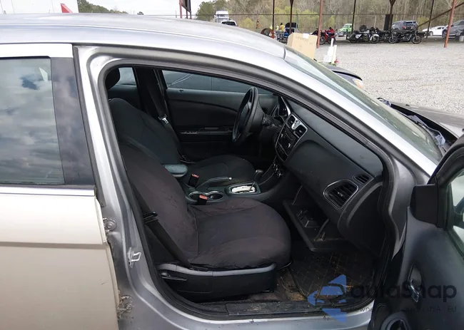 1C3CCBAB3DN647537: 44535698