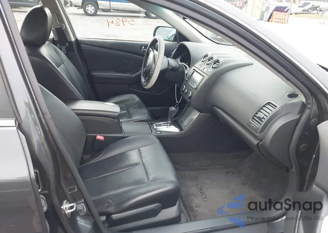 1N4AL2AP8CN522388: 44535984