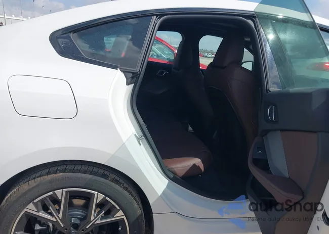 WBA83GG04T7U55211: 44536018