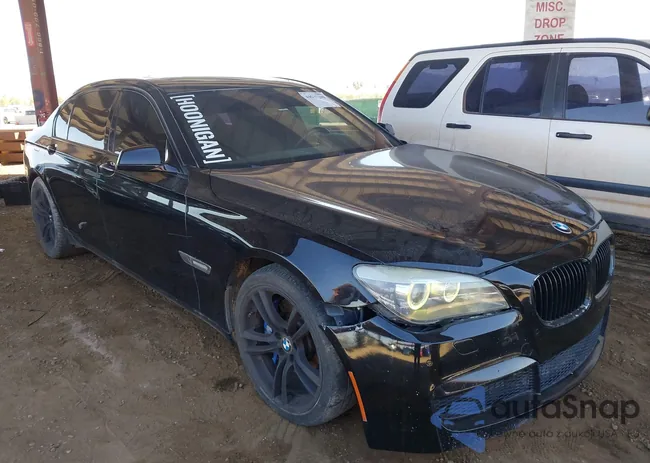 WBAKB8C55CC964313: 44535298