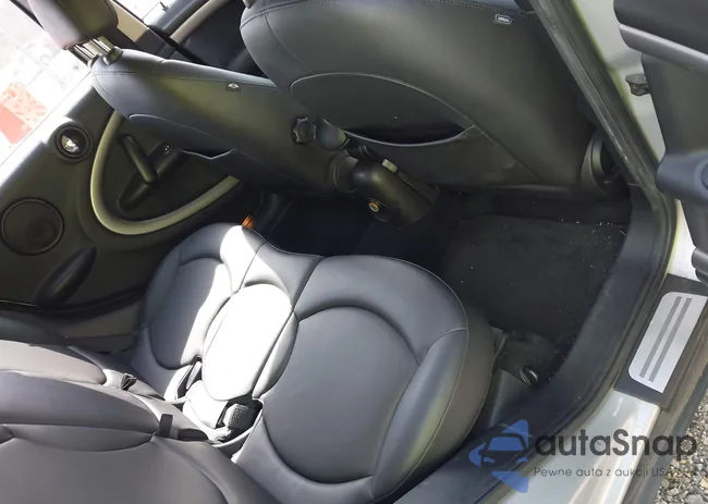 WMWZB3C56DWM08500: 44535446