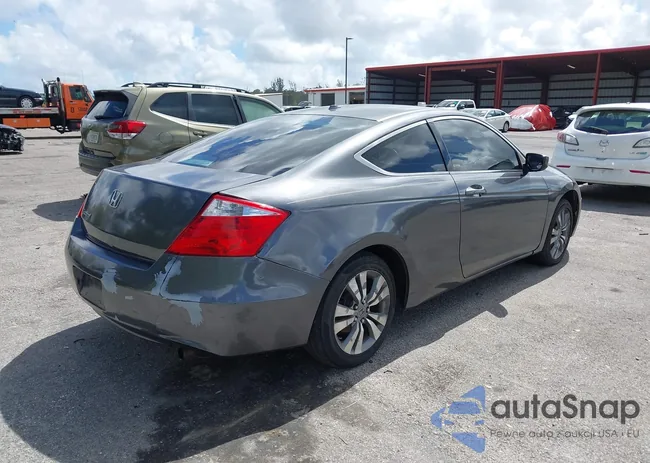 1HGCS12829A019710: 44537045