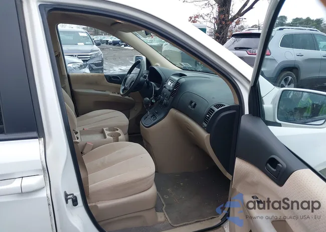 KNDMC233086046219: 44537158