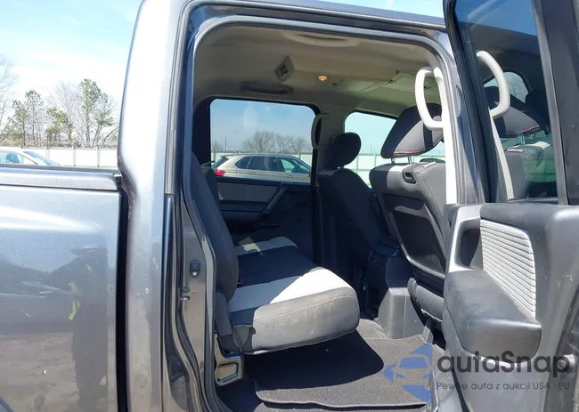 1N6BA0EC5CN330374: 44537652