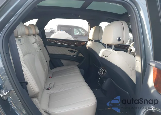 SJAAC2ZV0HC015910: 44537823