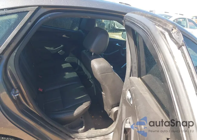 1FADP3F28DL247655: 44537887