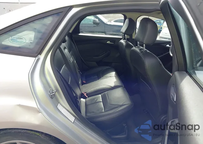 1FADP3F22GL235375: 44538023