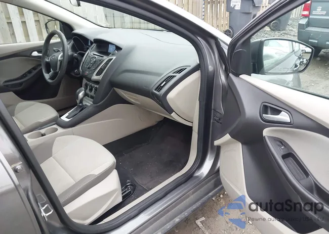 1FADP3F25EL410750: 44538062