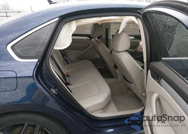 1VWBN7A39DC111353: 44537478