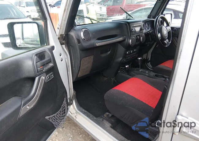 1C4BJWKG1CL220995: 44539123