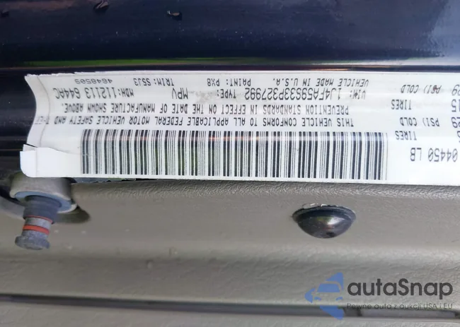 1J4FA59S33P327992: 44540037