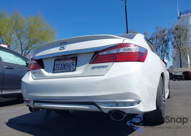 1HGCR2F5XGA188632: 44540064