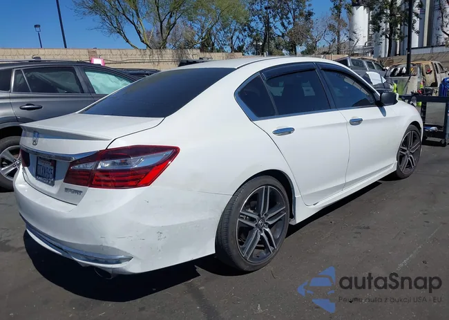 1HGCR2F5XGA188632: 44540064